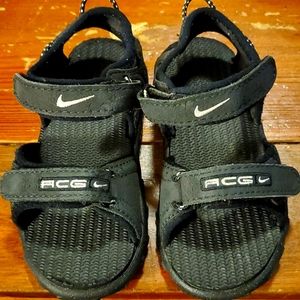 Vintage 90s Nike shoes ACG Sandals Boys Toddler US size 8 Rare find